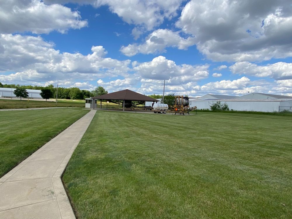 Buying and Selling Commercial Land in Bloominton, IL |Axis 360